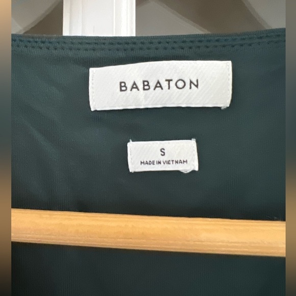 Babaton Aritizia Contour V-Neck Romper - Size S - Picture 4 of 6